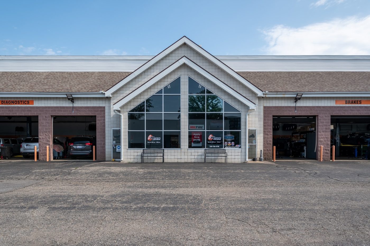 Martin's Tire & Auto Service auto repair shop, 2217 S Center Rd, Burton, MI 48519